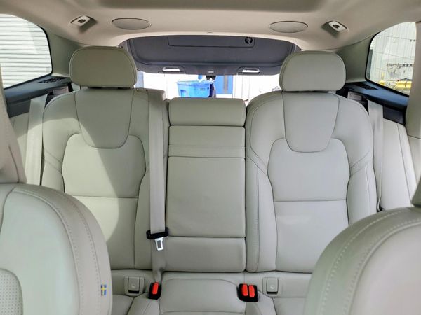 2021 VOLVO XC60 Inscription