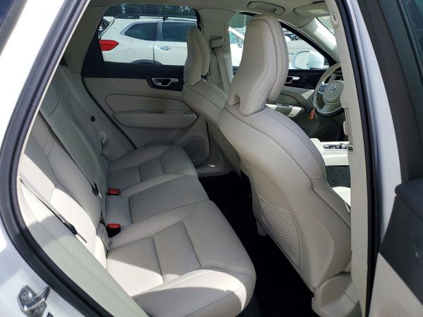 2021 VOLVO XC60 Inscription