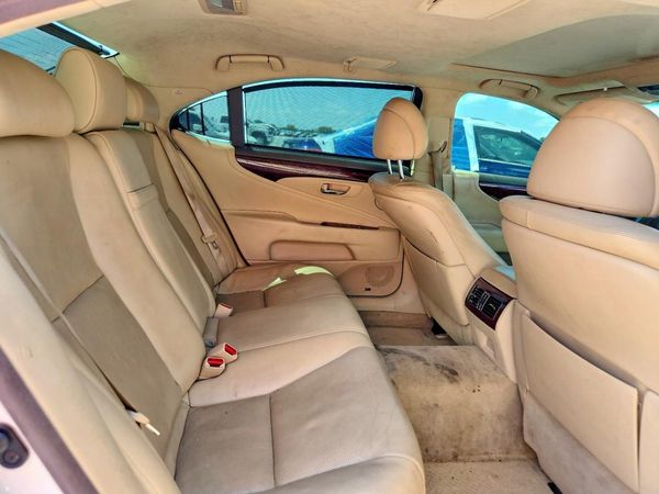 2012 LEXUS LS 460L