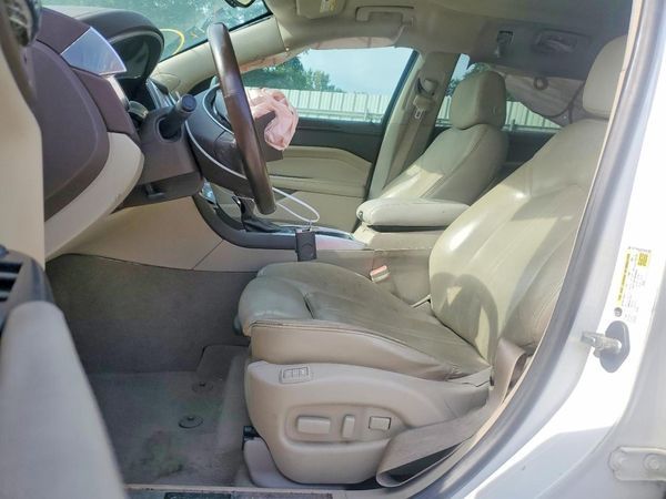 2013 CADILLAC SRX Luxury — DENT