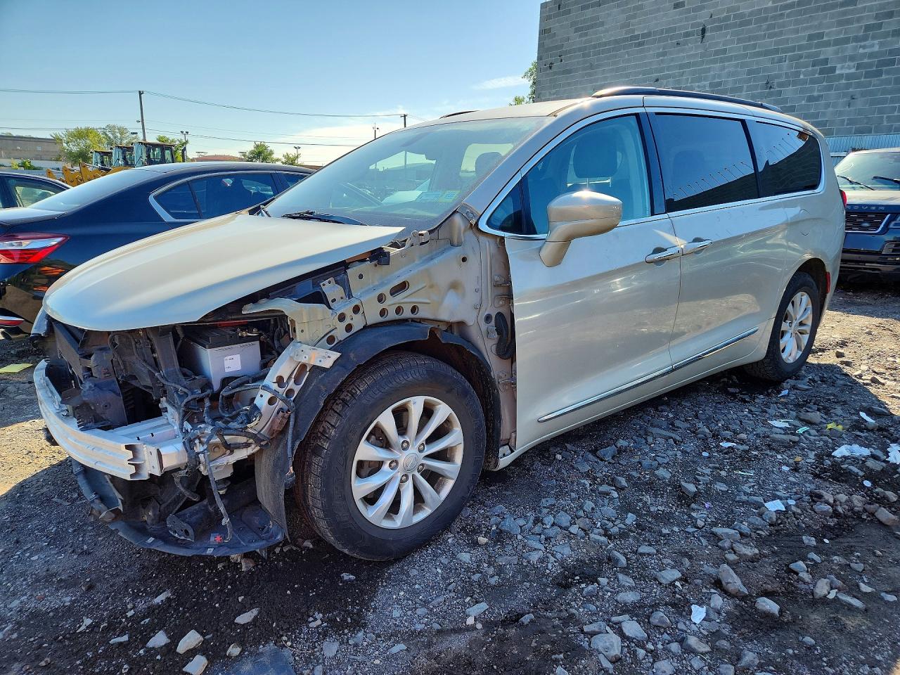 2017 CHRYSLER PACIFICA Touring L