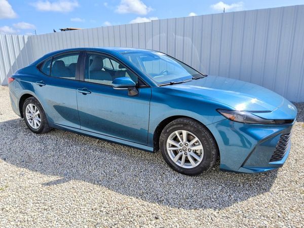 2025 TOYOTA CAMRY