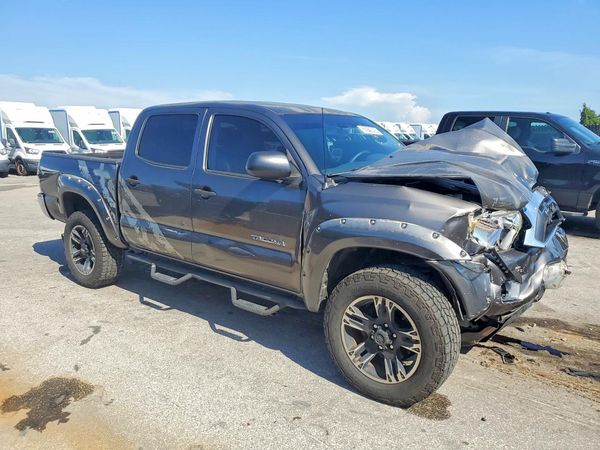 2013 TOYOTA TACOMA Delux