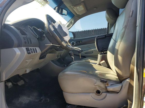 2013 TOYOTA TACOMA Delux