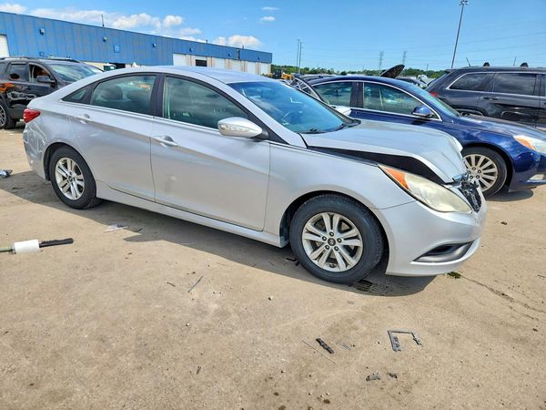 2014 HYUNDAI SONATA