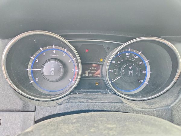 2014 HYUNDAI SONATA