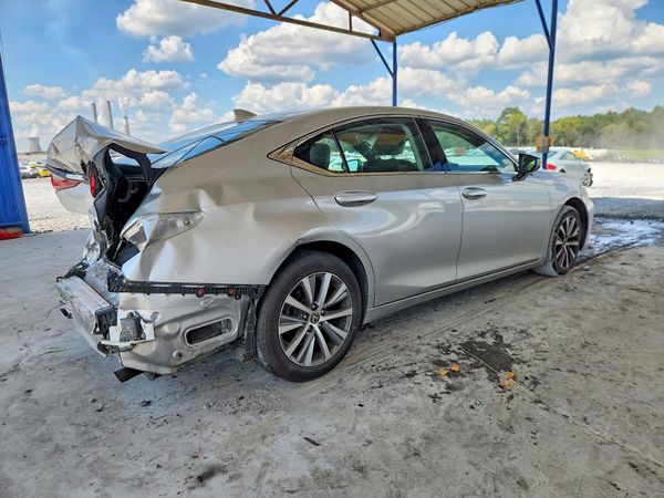 2020 LEXUS ES