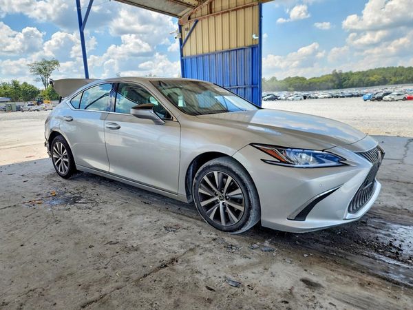 2020 LEXUS ES