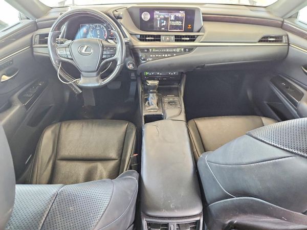 2020 LEXUS ES