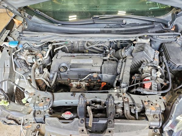 2015 HONDA CRV EX — Engine bay