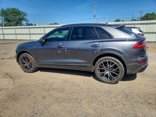 2020 AUDI Q8