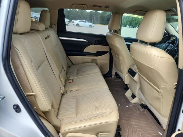 2015 TOYOTA HIGHLANDER