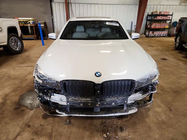 2017 BMW 740