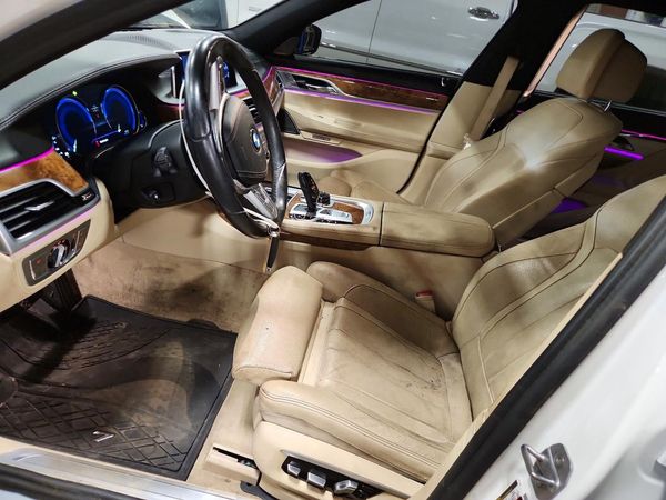 2017 BMW 740