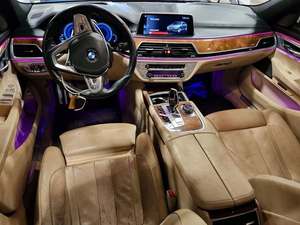 2017 BMW 740
