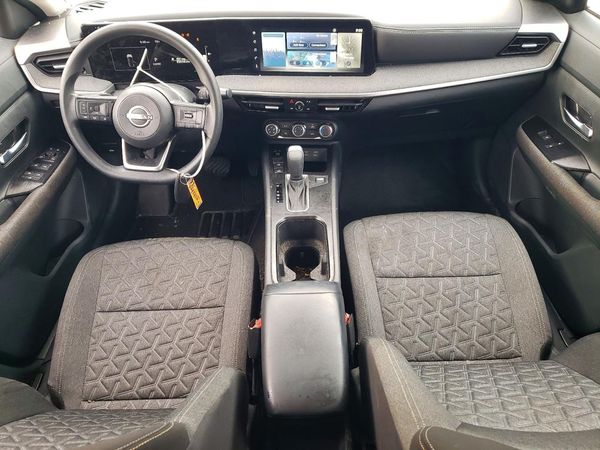 2025 NISSAN KICKS