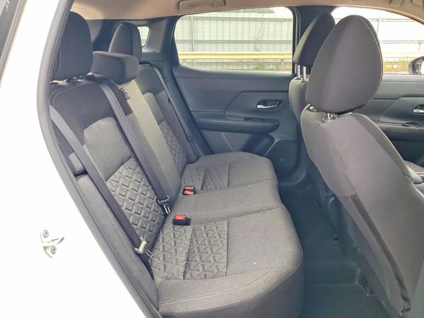 2025 NISSAN KICKS