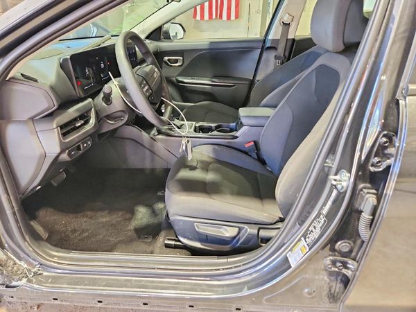 2026 KIA K4 LX, LXS