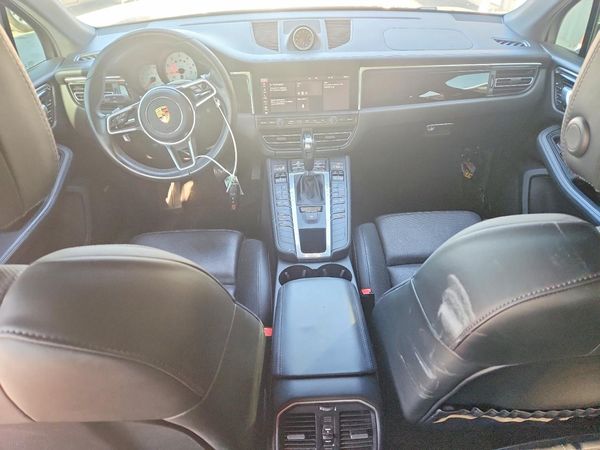2021 PORSCHE MACAN Base