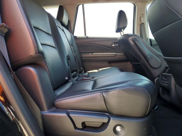 2017 HONDA PILOT