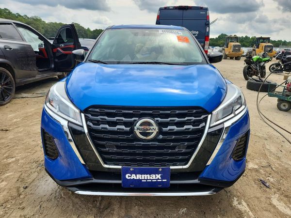 2021 NISSAN KICKS