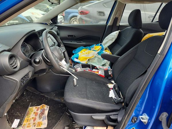 2021 NISSAN KICKS