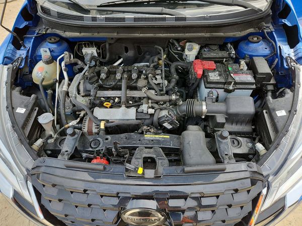 2021 NISSAN KICKS