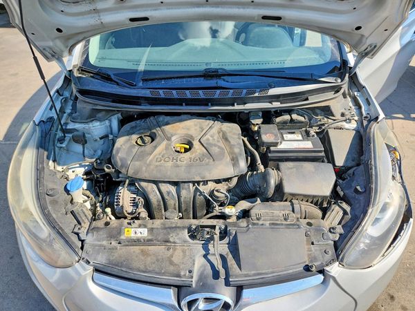 2015 HYUNDAI ELANTRA GLS(Middle)
