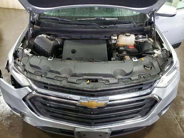 2021 CHEVROLET TRAVERSE LT — Engine bay