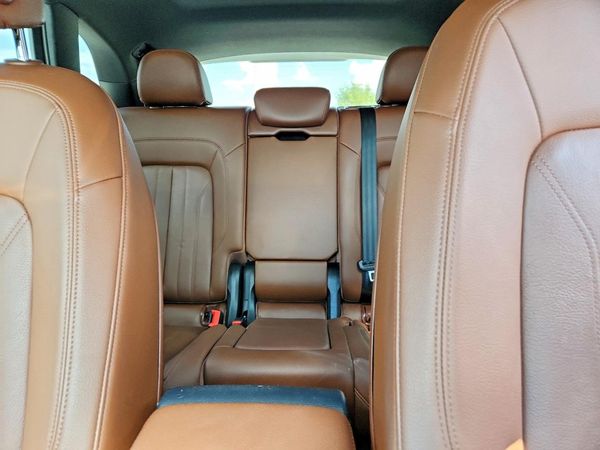 2018 AUDI Q5 quattro Premium Plus