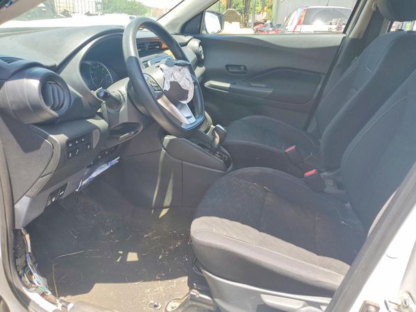 2022 NISSAN KICKS S — DENT