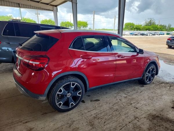 2019 MERCEDES-BENZ GLA GLA250