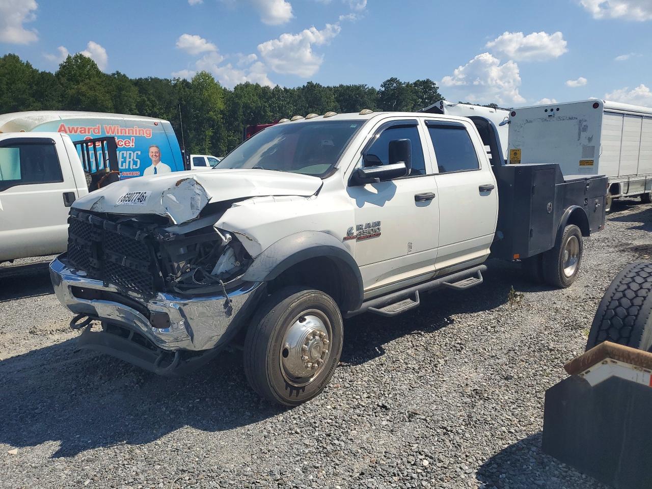 2017 RAM 4500 CREW CAB CHASSIS