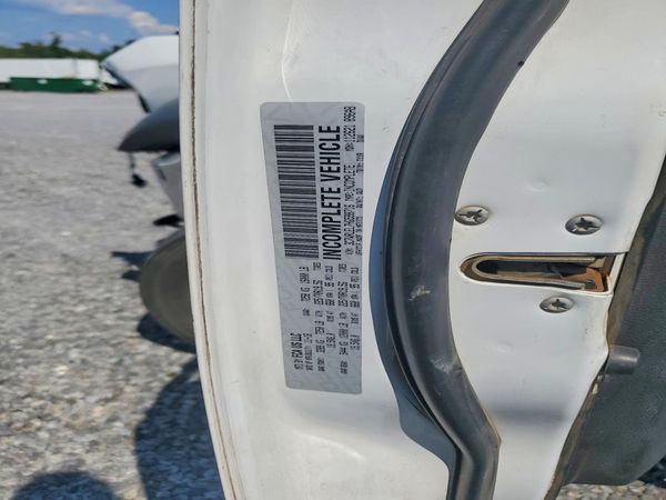 2017 RAM 4500 CREW CAB CHASSIS