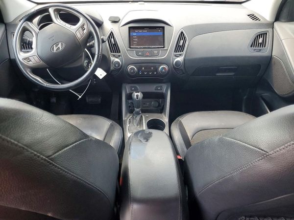 2015 HYUNDAI TUCSON GLS (Middle)