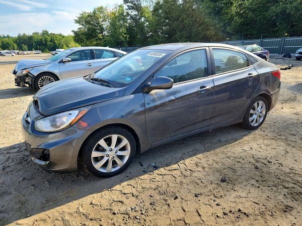 2013 HYUNDAI ACCENT