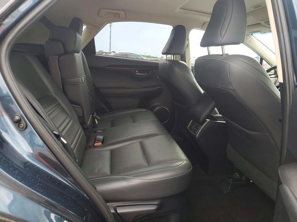 2015 LEXUS NX 200t Luxury