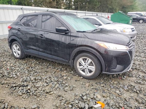 2024 NISSAN KICKS