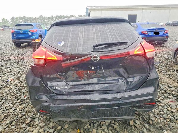 2024 NISSAN KICKS
