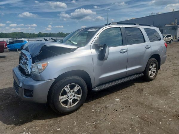 2013 TOYOTA SEQUOIA SR5 grade