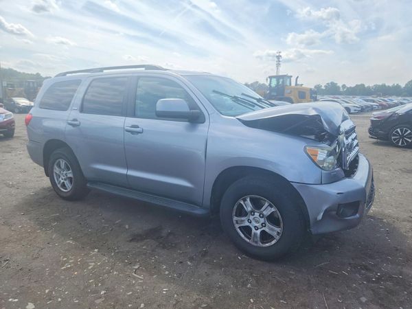 2013 TOYOTA SEQUOIA SR5 grade