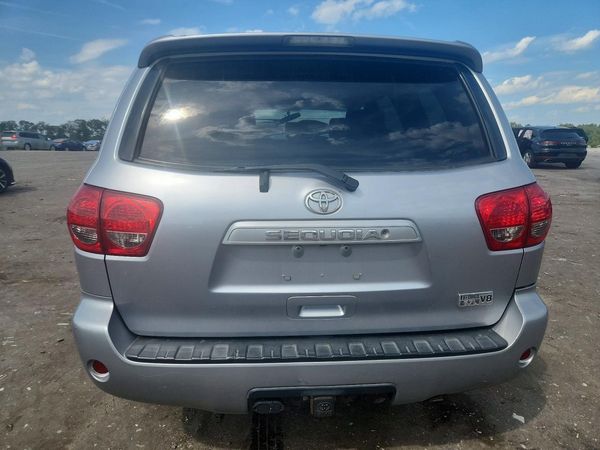 2013 TOYOTA SEQUOIA SR5 grade