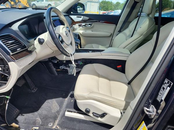 2016 VOLVO XC90 SV42 Momentum
