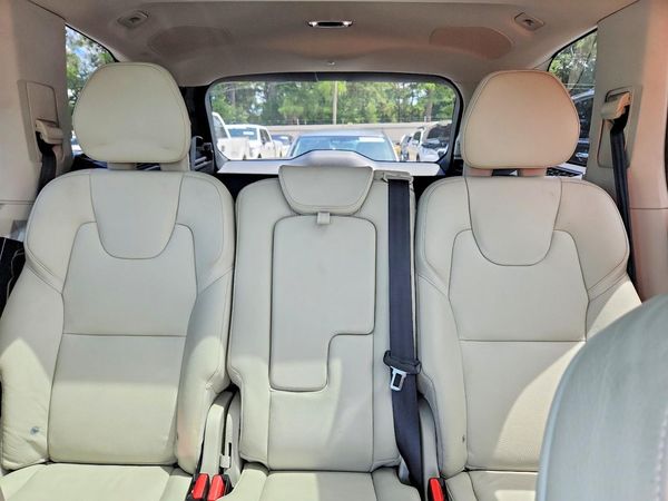 2016 VOLVO XC90 SV42 Momentum