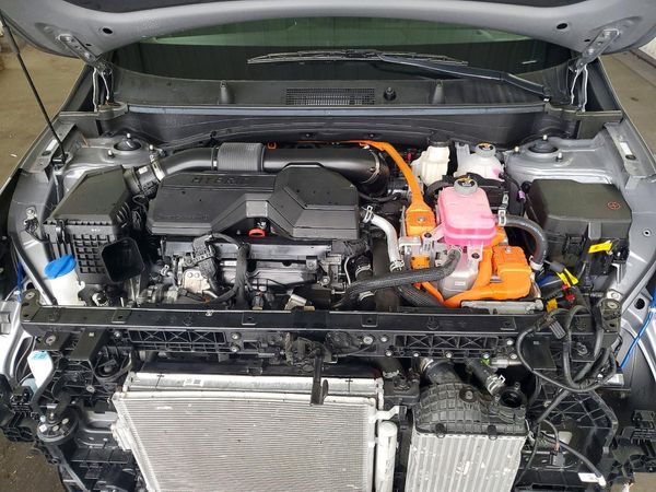 2026 KIA SPORTAGE LX, S — Engine bay