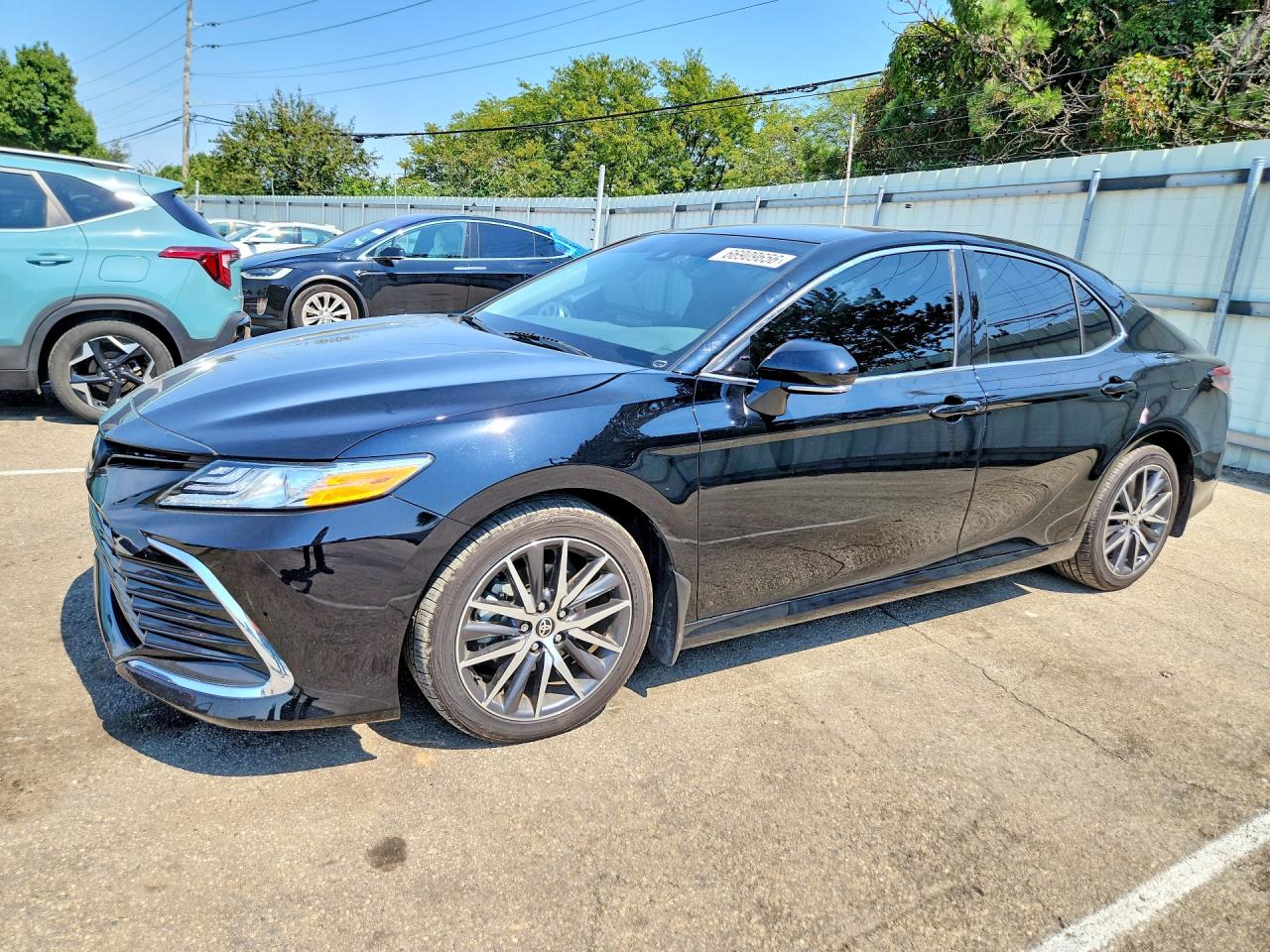 2024 TOYOTA CAMRY XLE — Front 3/4