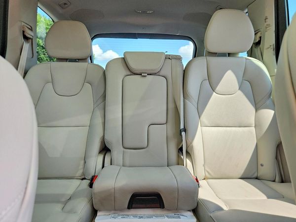 2024 VOLVO XC90 Plus Bright