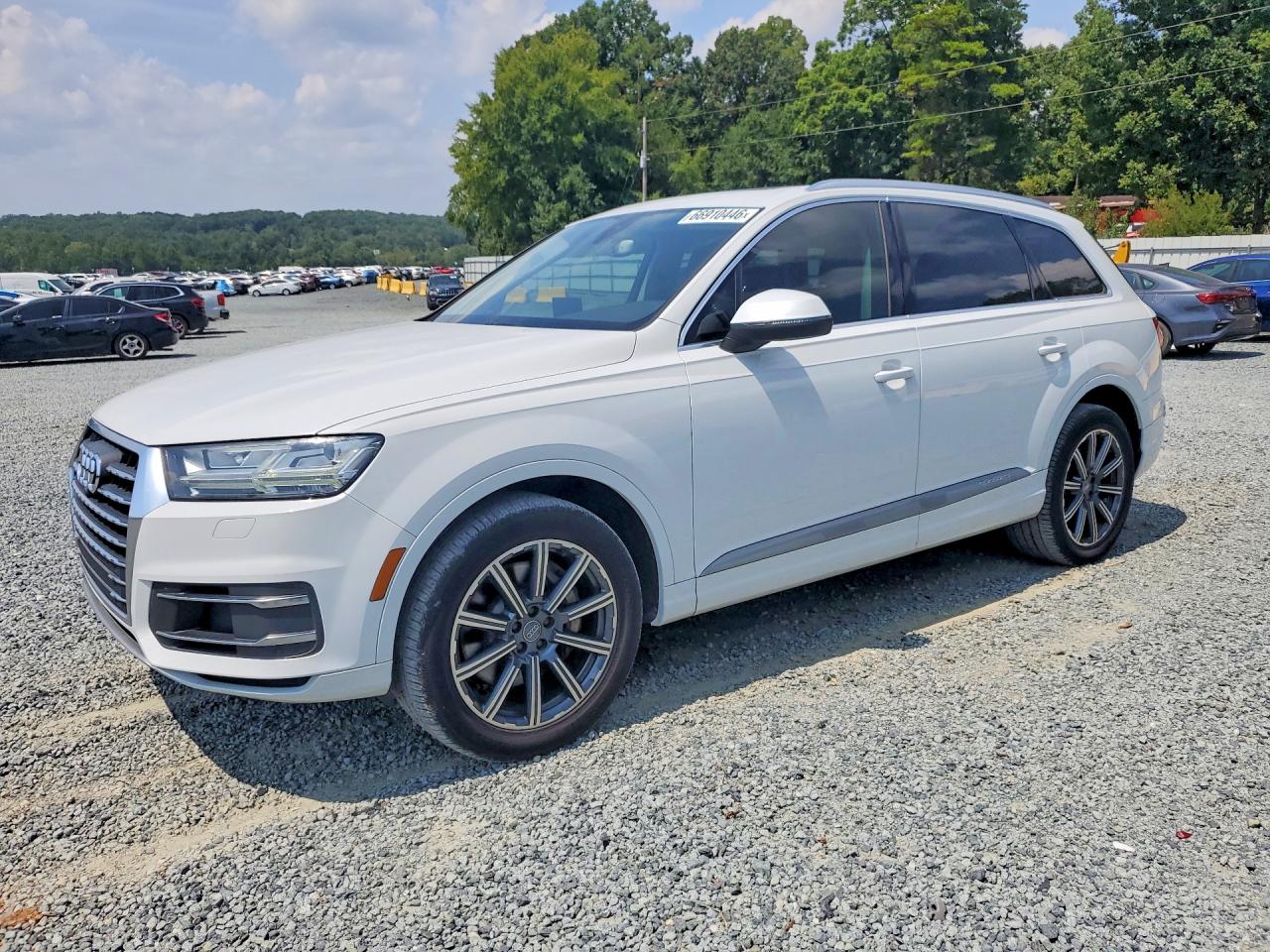 2017 AUDI Q7 quattro Premium Plus