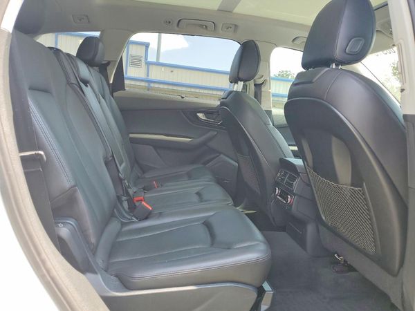 2017 AUDI Q7 quattro Premium Plus