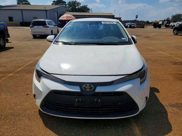 2025 TOYOTA COROLLA
